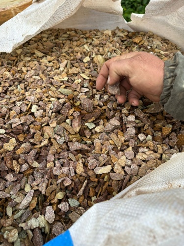 Златолит персиковый декоративная каменная крошка купить в Невьянске