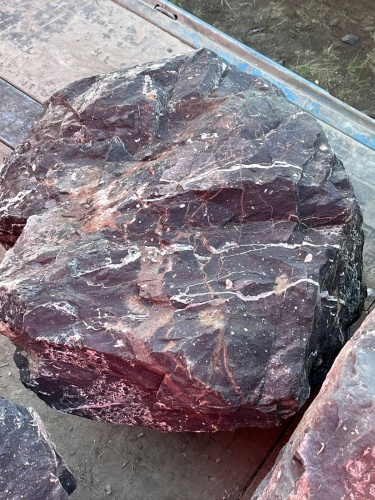 Камни для ландшафтного дизайна красно-фиолетовые 10-60 килограмм купить в Невьянске