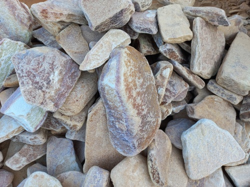 Златолит жёлтый, жёлто-зелёный глыбки и валуны для ланшафтного дизайна купить в Невьянске