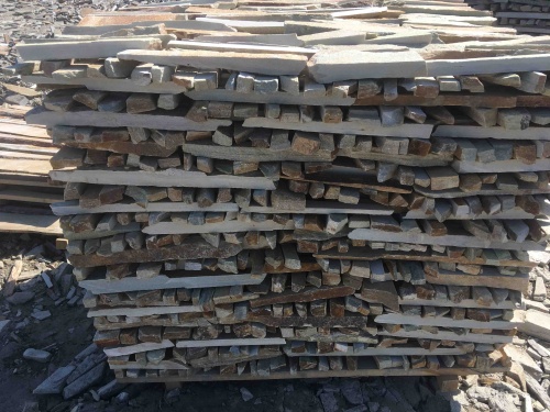 Горбушка златолит золотистый для облицовки купить в Невьянске