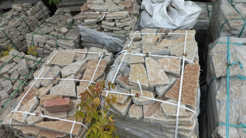 Гранитный плитняк галтованный для парковки купить в Невьянске