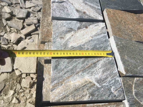 Плитка пилёная златолит Уральский для цоколя, отмостки купить в Невьянске