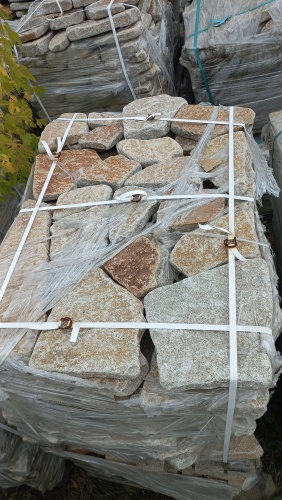 Плитняк галтованный гранитный для ландшафтного дизайна купить в Невьянске