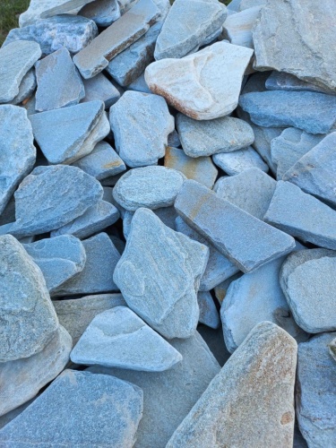 Плитняк златолит зелёный галтованный для цоколя купить в Невьянске