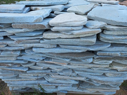 Плитняк златолит зелёный галтованный для цоколя купить в Невьянске