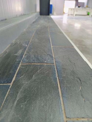 Плитка чёрная из натурального камня фасадная 30 см * 5 см, толщина 7 мм -30 мм купить в Невьянске